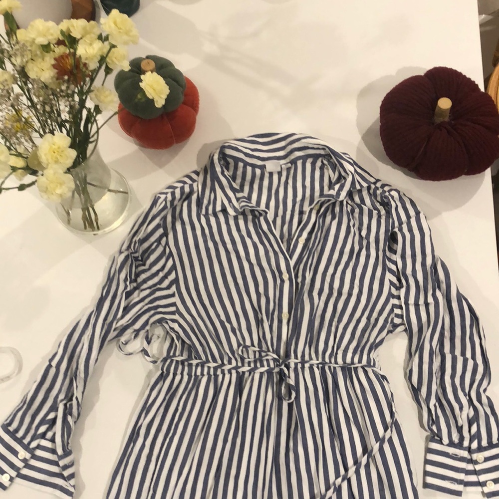 GAP dress long sleeve blue and white striped button up maxi length size small